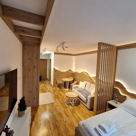 Vucko Dalia - Vucko 3*